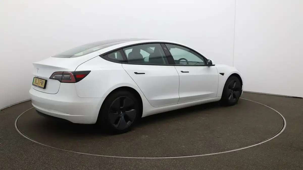 2021-tesla-model-3-e-standard-plus-big-44