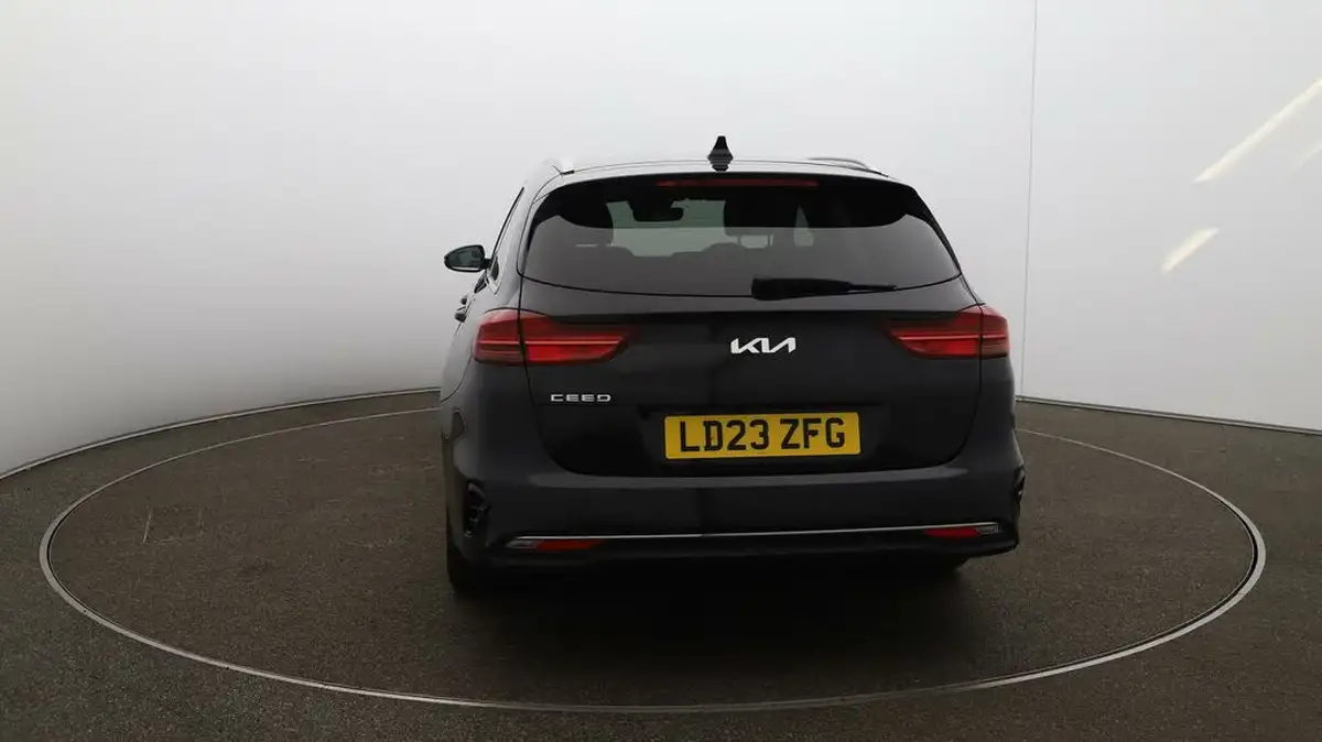 2022-kia-ceed-15-t-gdi-3-sportswagon-big-50