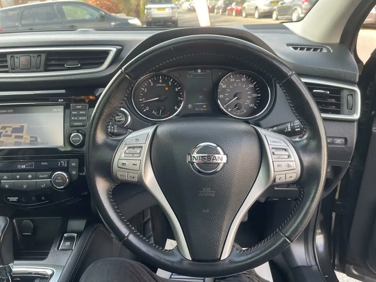 2015-nissan-qashqai-12-tekna-xtronic-cvt-big-33