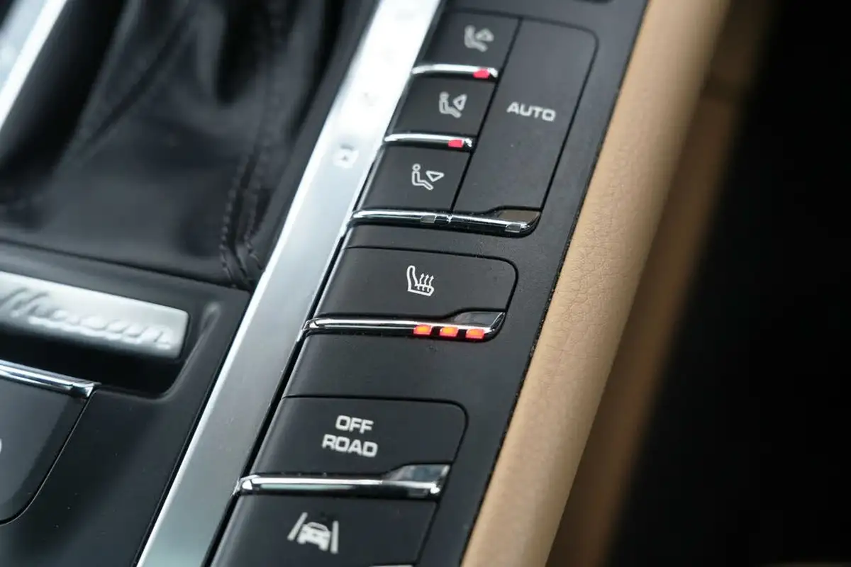 2016-porsche-macan-30td-s-big-27