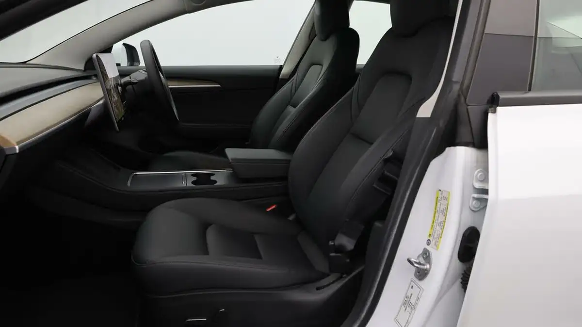 2021-tesla-model-3-e-standard-plus-big-13