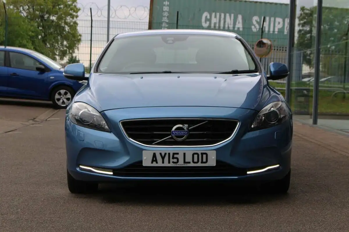 2015-volvo-v40-20td-d4-se-lux-geartronic-big-7
