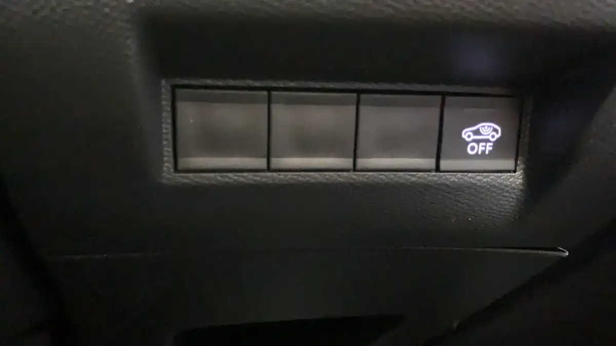 2024-peugeot-2008-suv-e-gt-136ps-50kwh-big-32