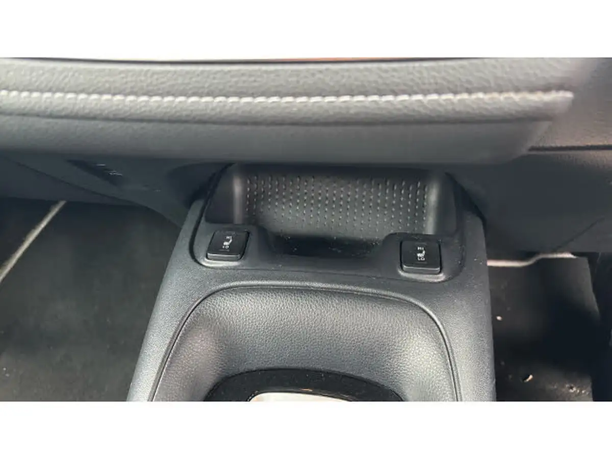 2022-toyota-corolla-18-vvt-i-icon-120bhp-trk-hatchback-5d-big-34