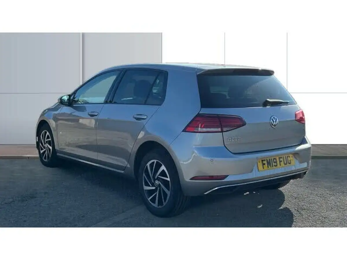 2019-volkswagen-golf-16tdi-match-hatchback-5d-big-1