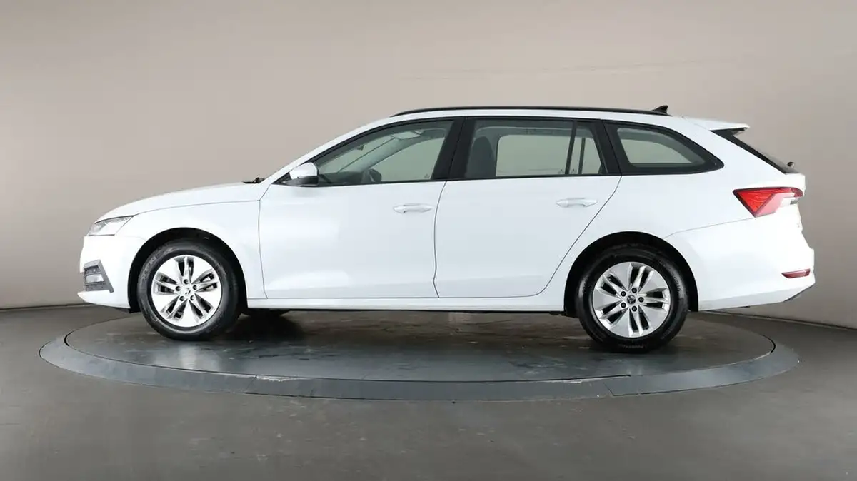 2023-skoda-octavia-20tdi-se-technology-116ps-estate-big-27