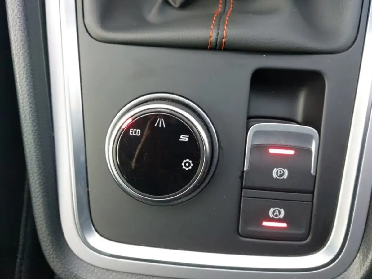 2021-seat-ateca-20tdi-fr-suv-big-17