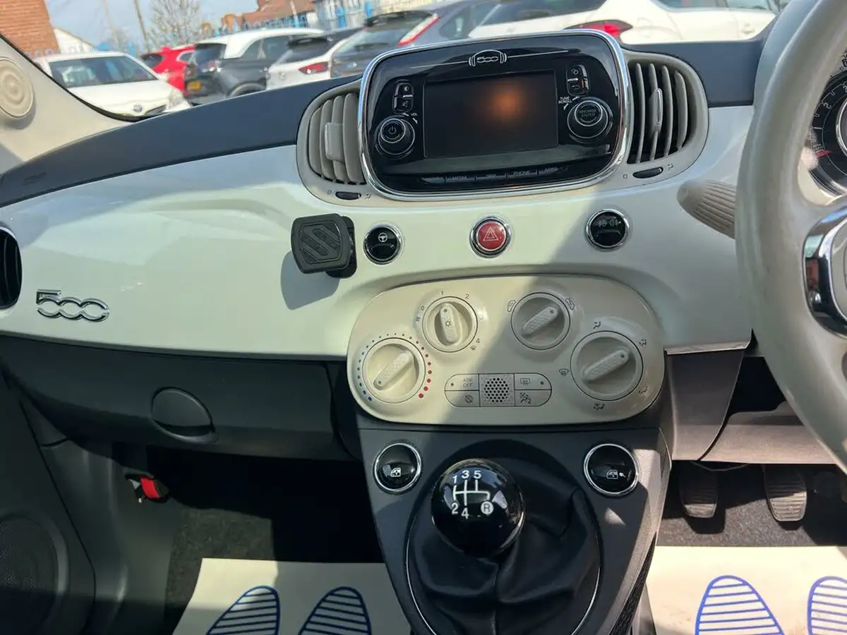 2016-fiat-500-12-lounge-big-18