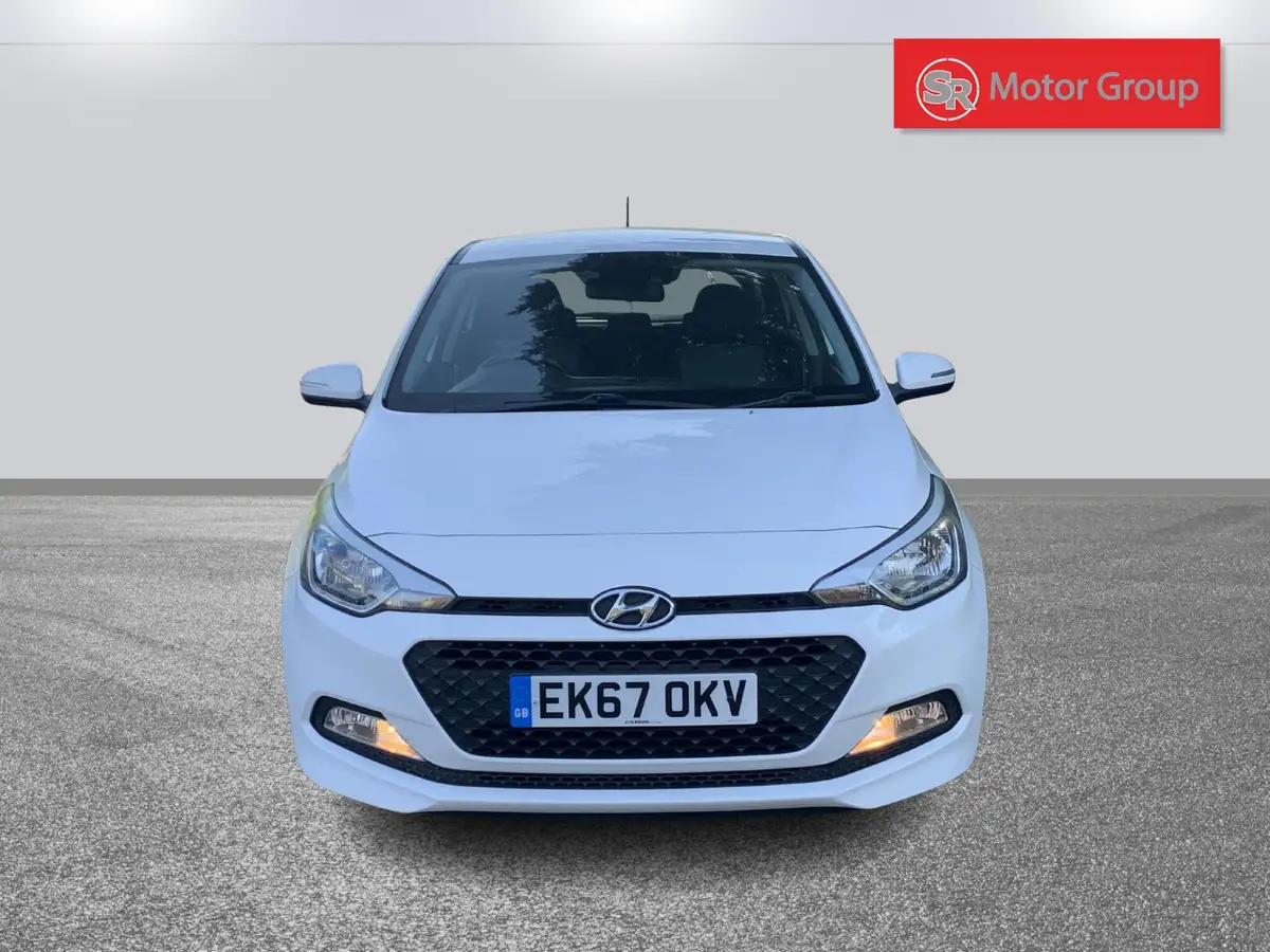 2017-hyundai-i20-12-se-hatchback-5d-big-1