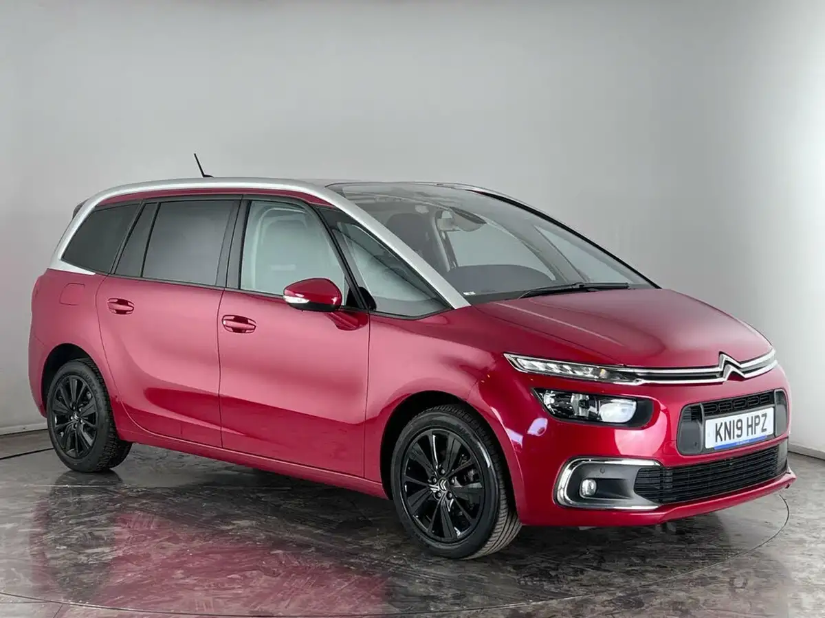 2019-citroen-grand-c4-spacetourer-15bluehdi-feel-big-0