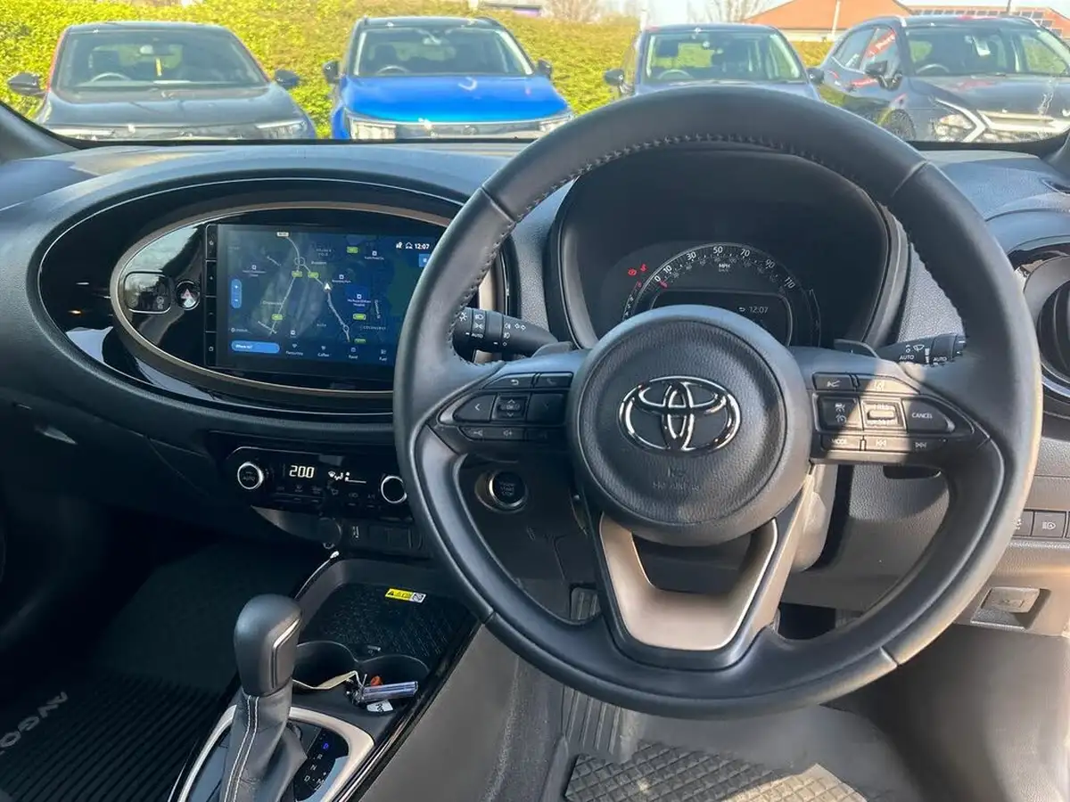 2023-toyota-aygo-x-10-vvt-i-exclusive-cvt-big-17