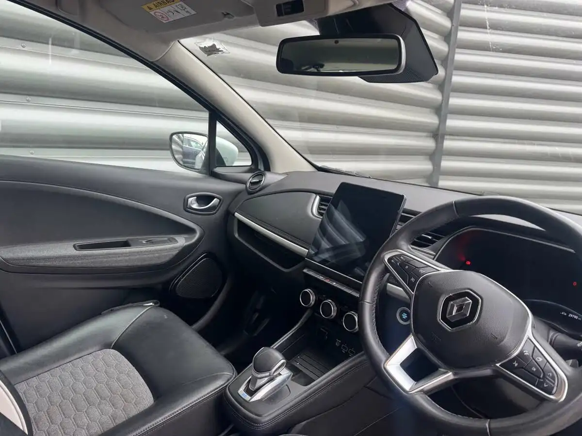 2021-renault-zoe-e-gt-line-big-9
