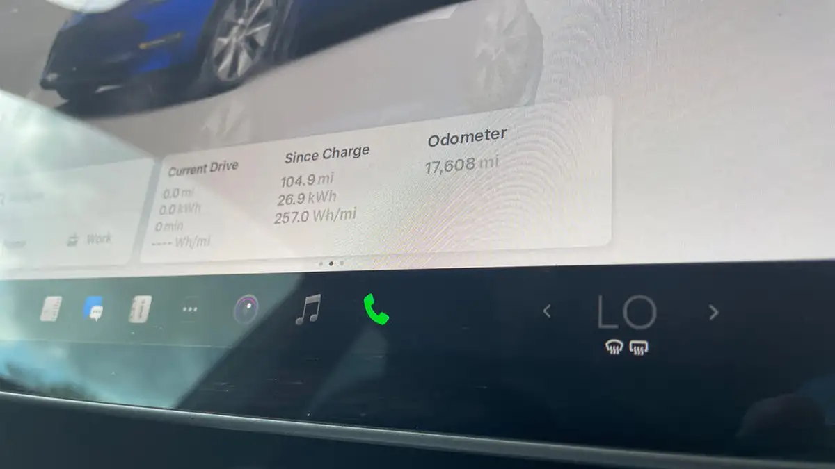 2023-tesla-model-y-e-long-range-big-12
