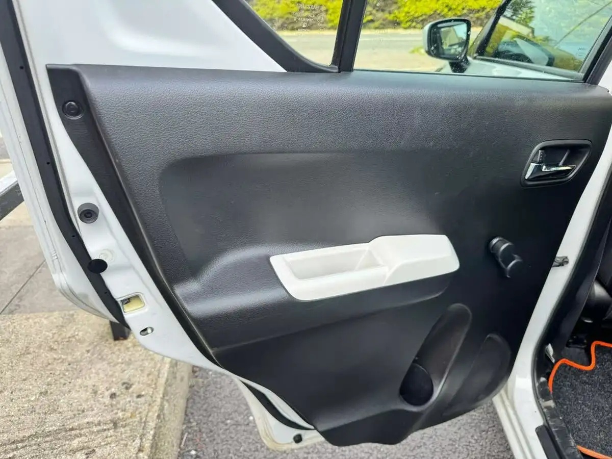 2017-suzuki-ignis-12-dualjet-sz3-big-32