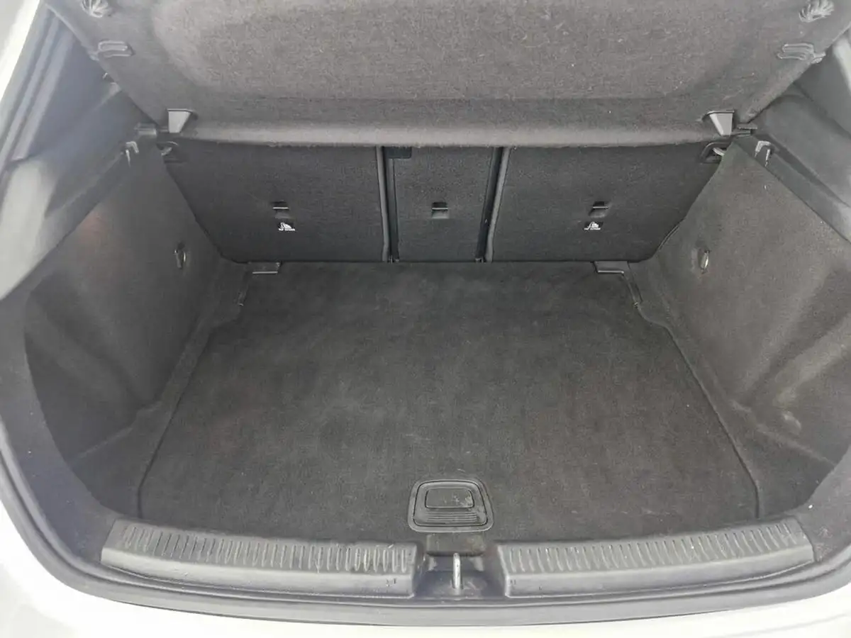 2019-mercedes-benz-a-class-13-a200-amg-line-hatchback-5d-7g-dct-big-33