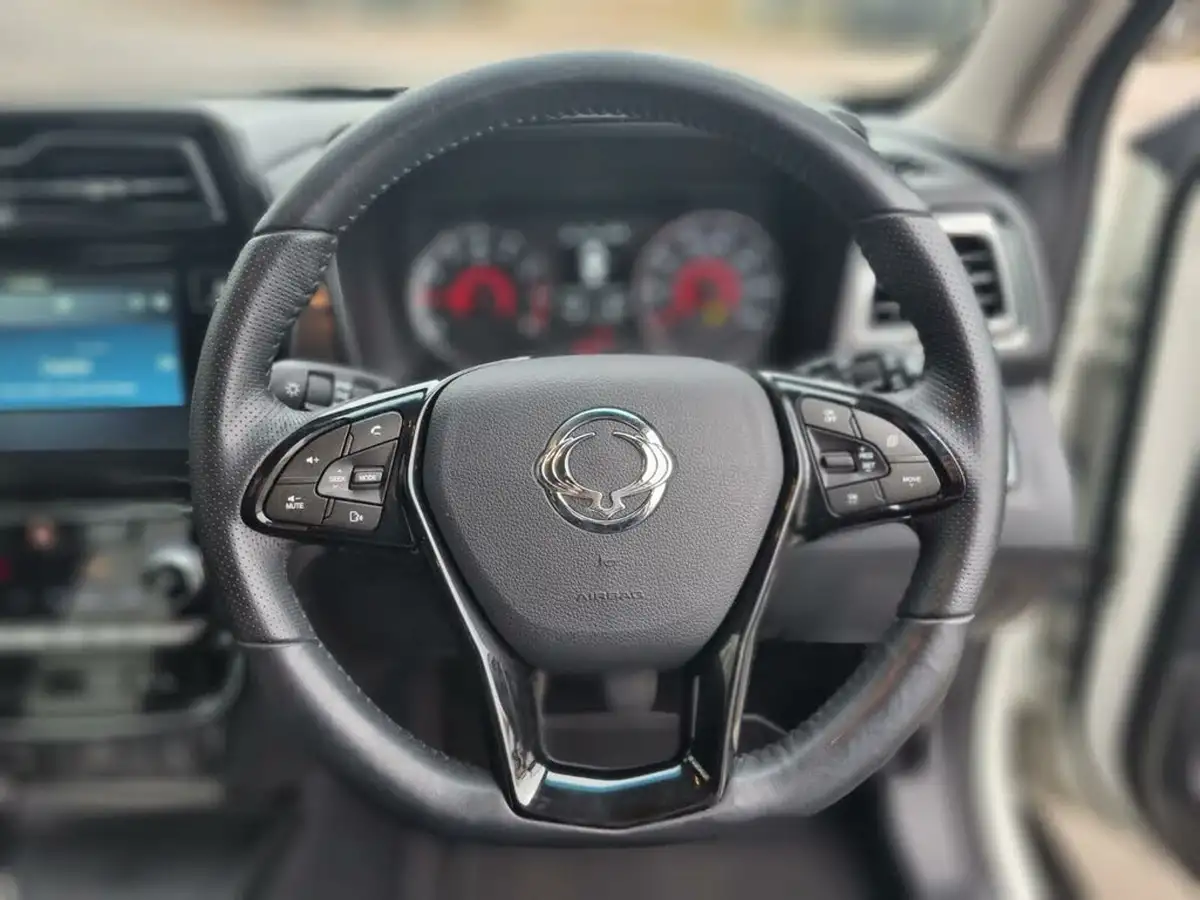 2022-kgm-ssangyong-tivoli-15-ultimate-big-19