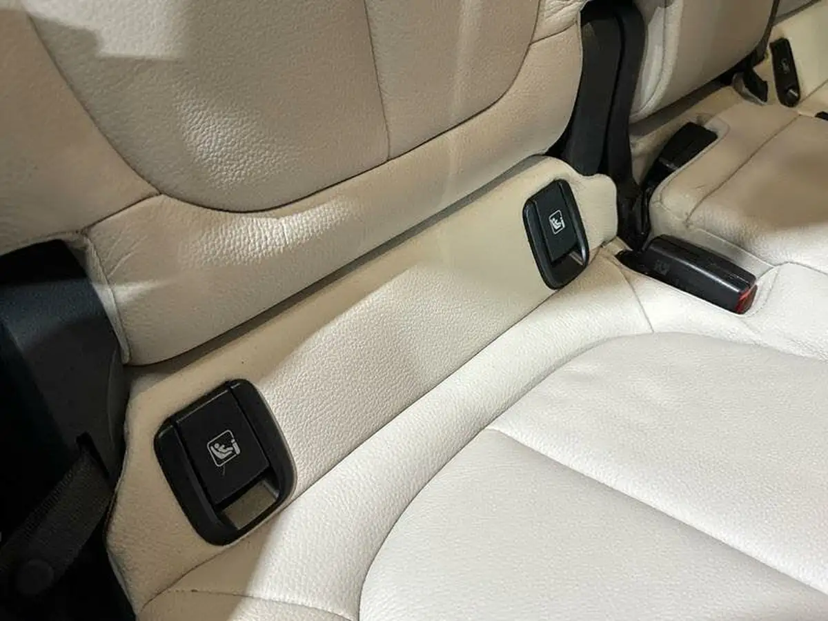 2021-bmw-x1-20-xdrive20i-xline-big-11