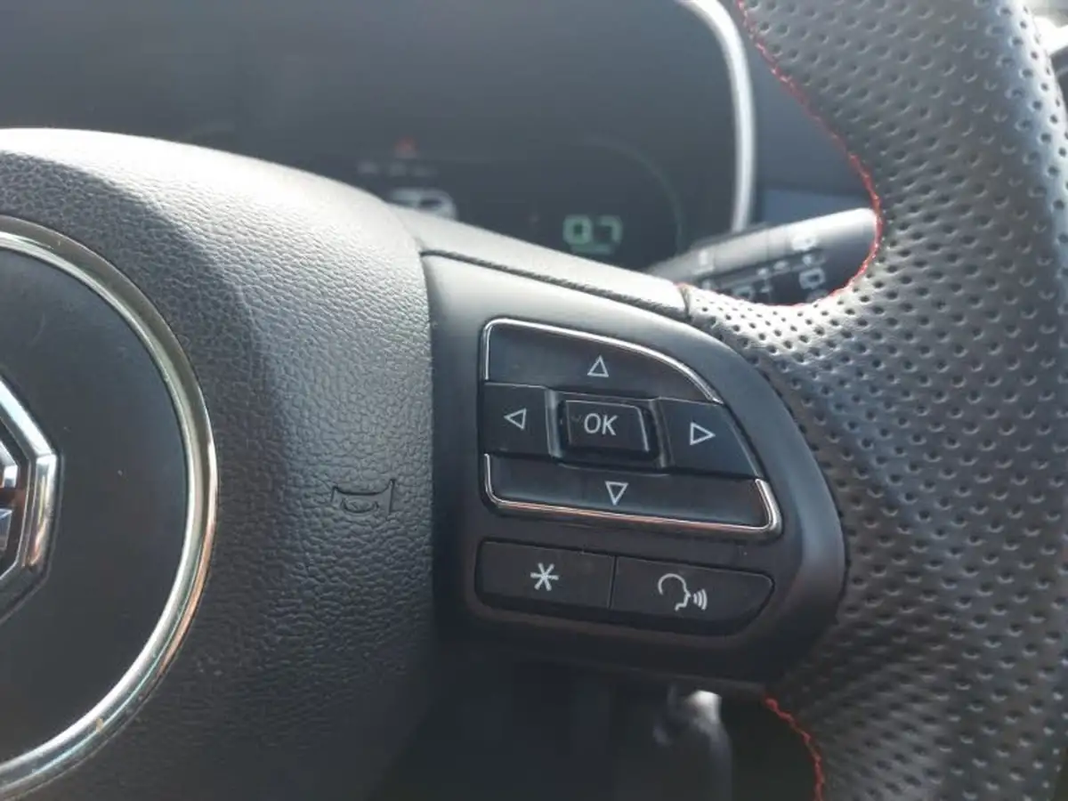 2023-mg-zs-suv-15-vti-tech-exclusive-big-11