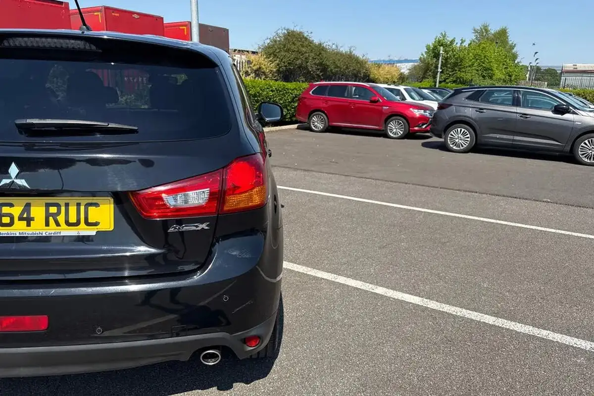 2015-mitsubishi-asx-16-3-big-33
