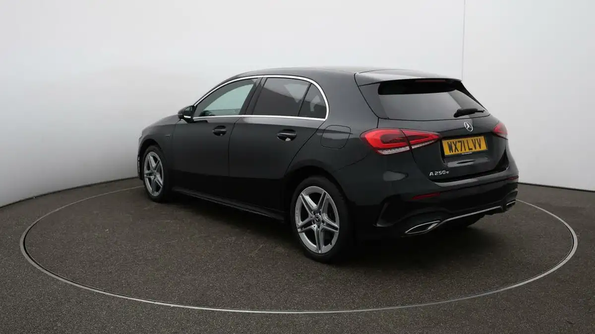 2021-mercedes-benz-a-class-13-a250e-amg-line-hatchback-5d-big-51