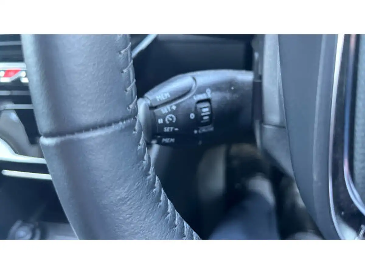 2021-peugeot-2008-suv-12-puretech-allure-premium-130bhp-big-33