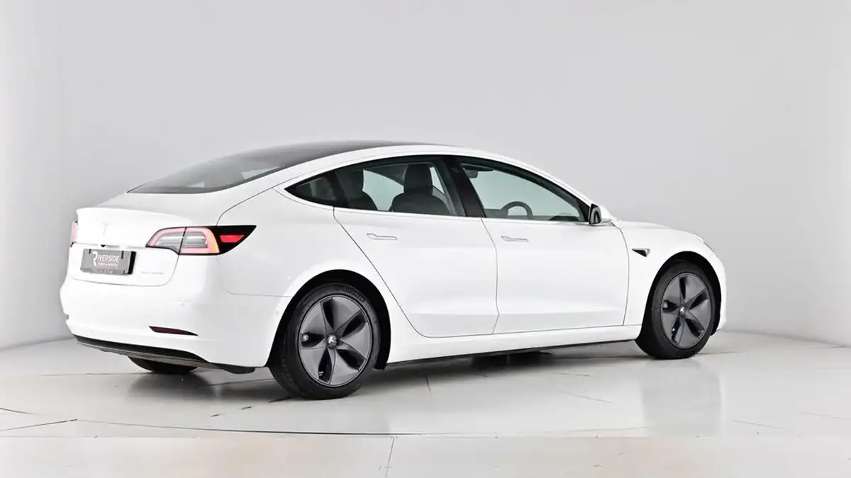 2020-tesla-model-3-e-long-range-big-75