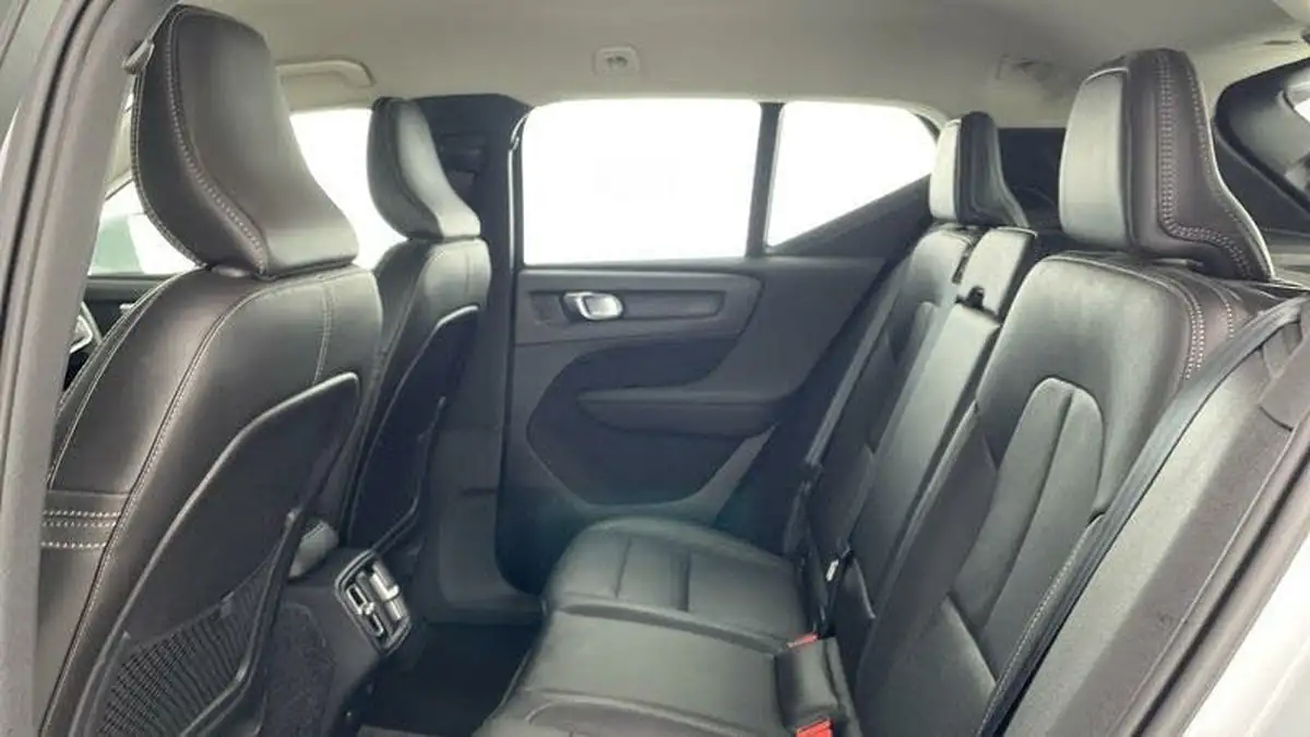 2021-volvo-xc40-20-b4-inscription-pro-197bhp-geartronic-big-27
