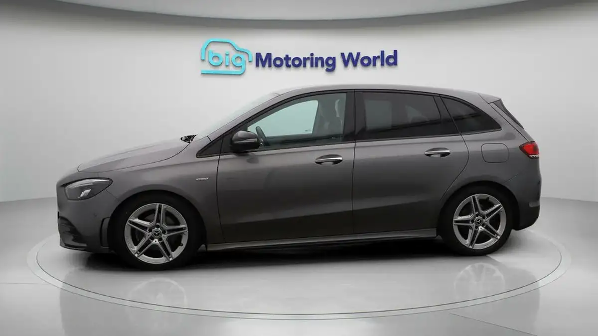 2021-mercedes-benz-b-class-13-b200-amg-line-premium-edition-big-4