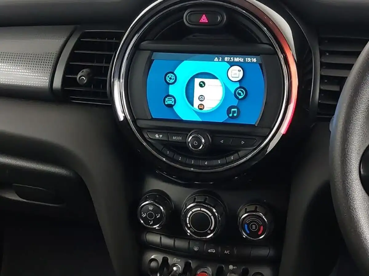 2021-mini-countryman-15-cooper-classic-big-7