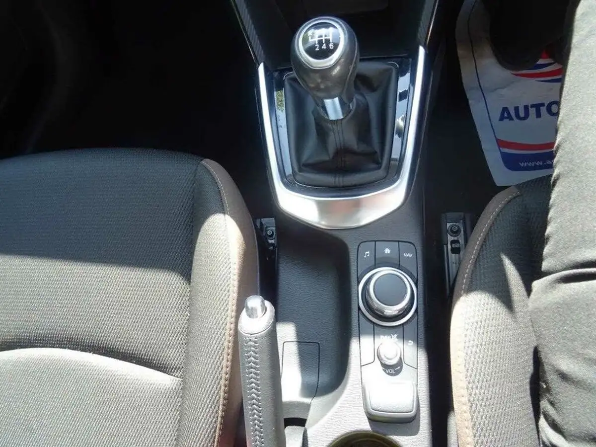 2022-mazda-mazda2-15-e-skyactiv-g-se-l-big-38