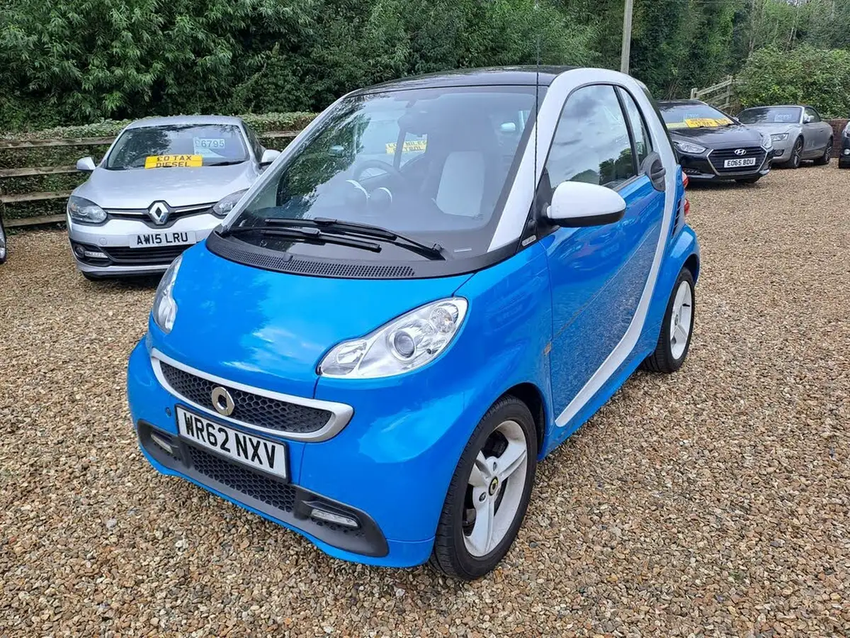 2013-smart-fortwo-10-iceshine-mhd-71bhp-coupe-big-1