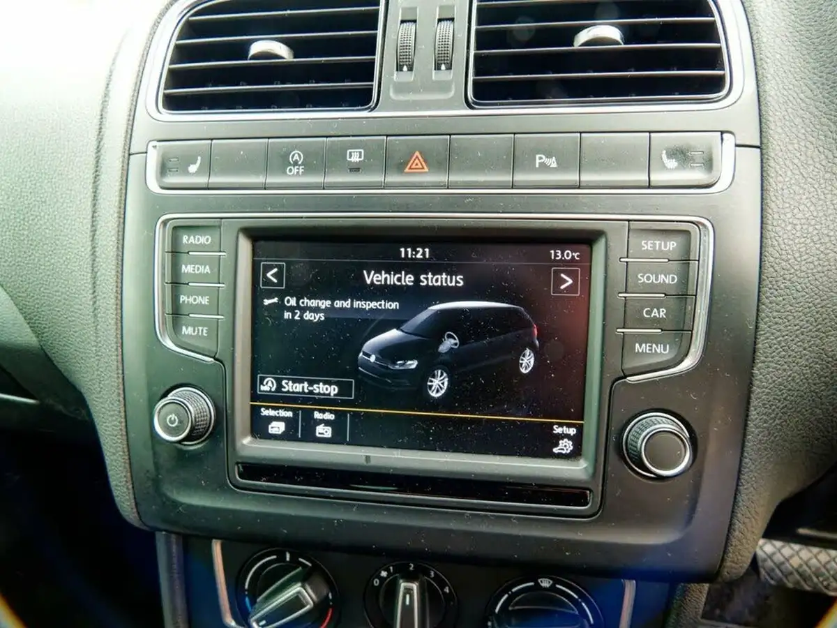 2015-volkswagen-polo-12-tsi-se-5d-dsg-big-40
