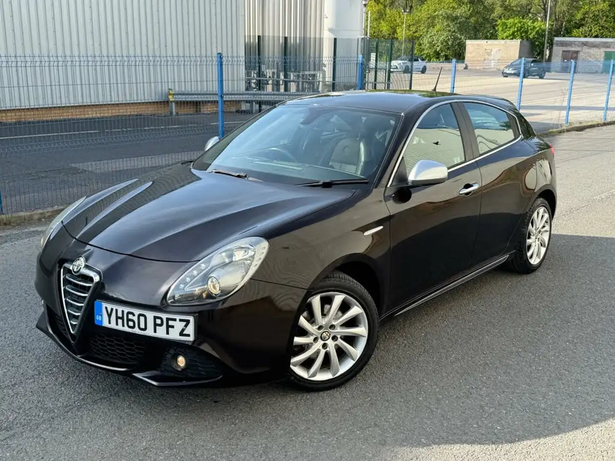 2010-alfa-romeo-giulietta-14-veloce-multiair-170bhp-big-2