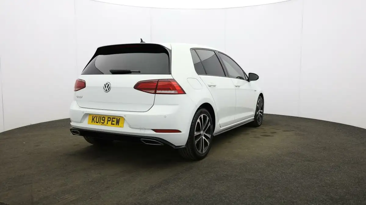 2019-volkswagen-golf-20tdi-r-line-5d-dsg-big-51