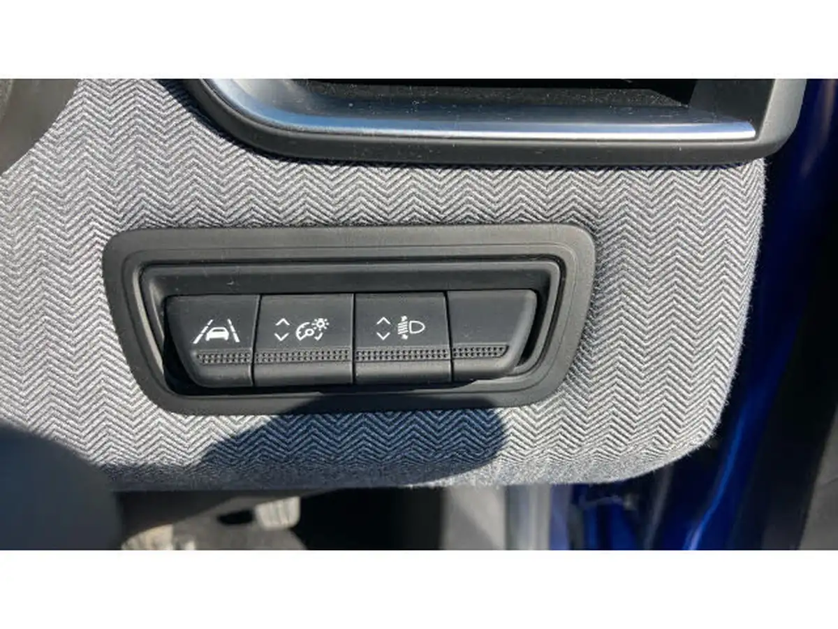 2024-renault-clio-10-tce-techno-big-22