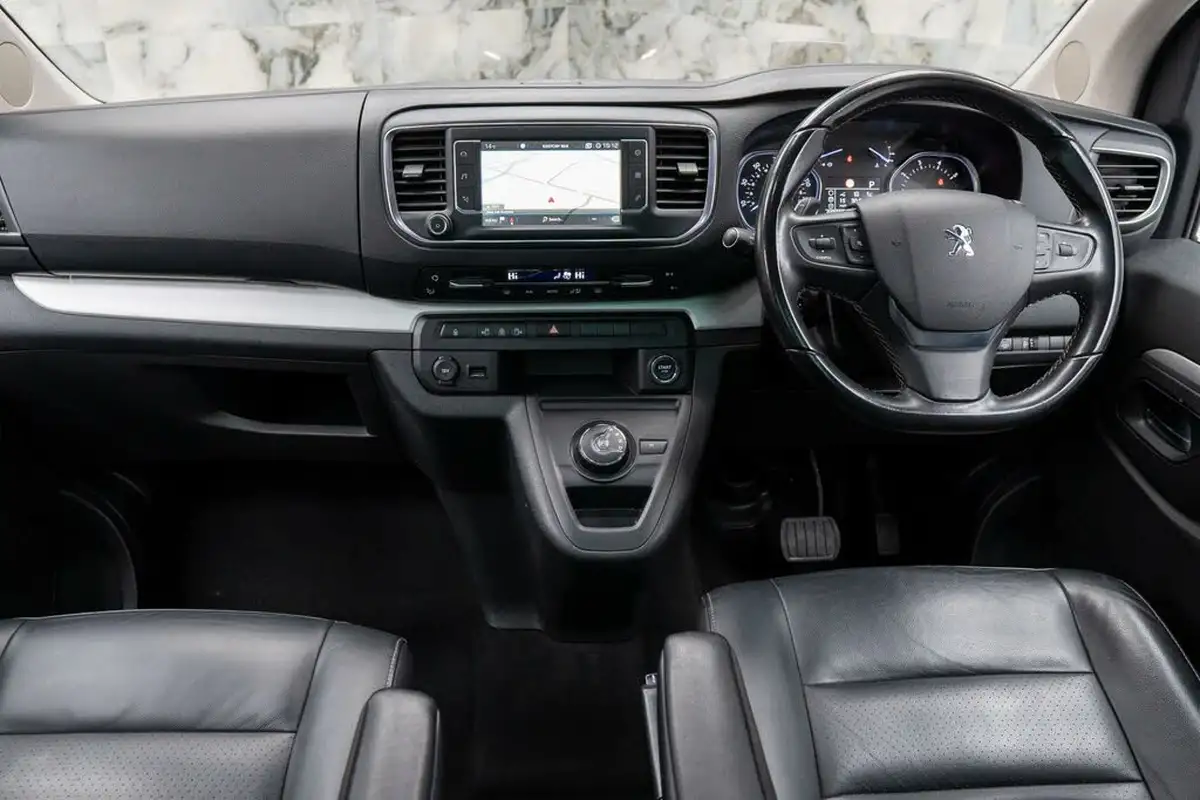 2018-peugeot-traveller-20-bluehdi-allure-20-bluehdi-180ps-standardss-eat8-big-17