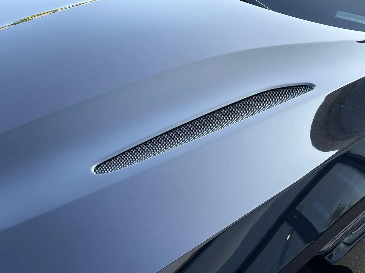 2020-aston-martin-db11-40-v8-503bhp-big-12