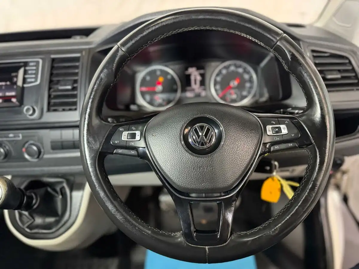 2018-volkswagen-transporter-20tdi-t28-highline-bmt-swb-150pseu6-big-15