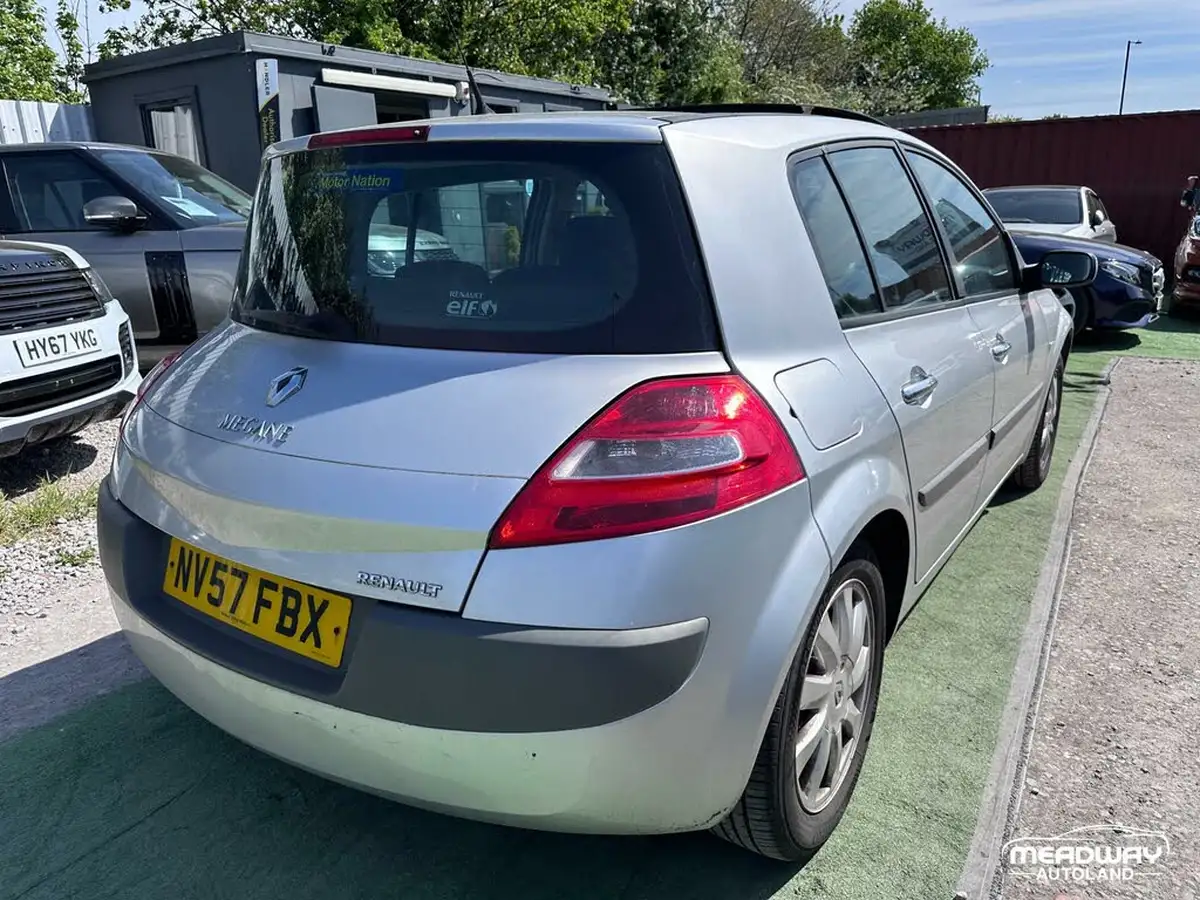 2007-renault-megane-16-dynamique-hatchback-5d-big-8