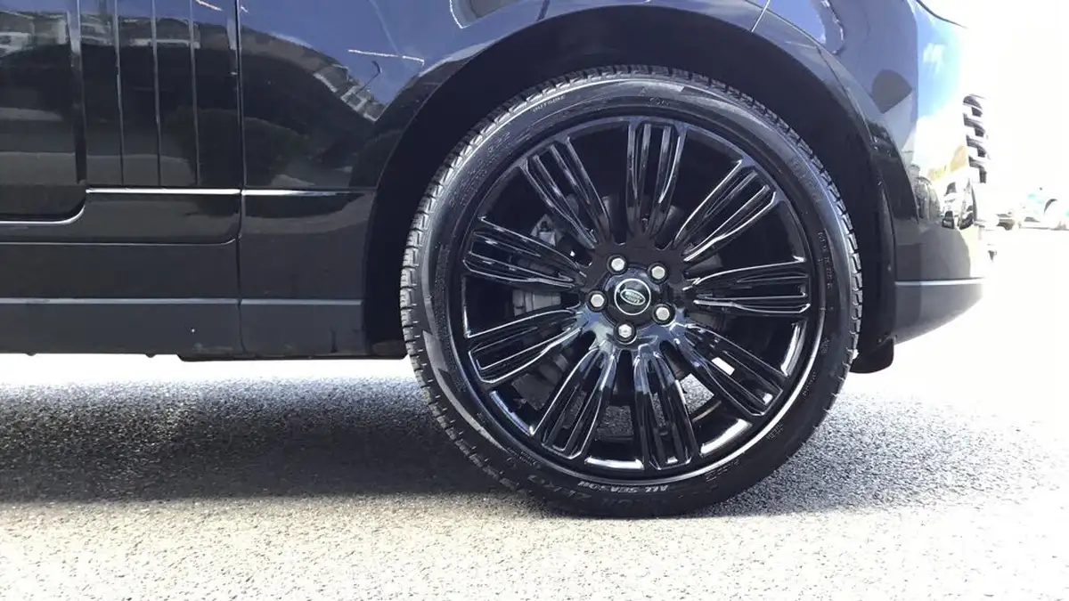 2021-land-rover-range-rover-30-d300-westminster-black-big-7