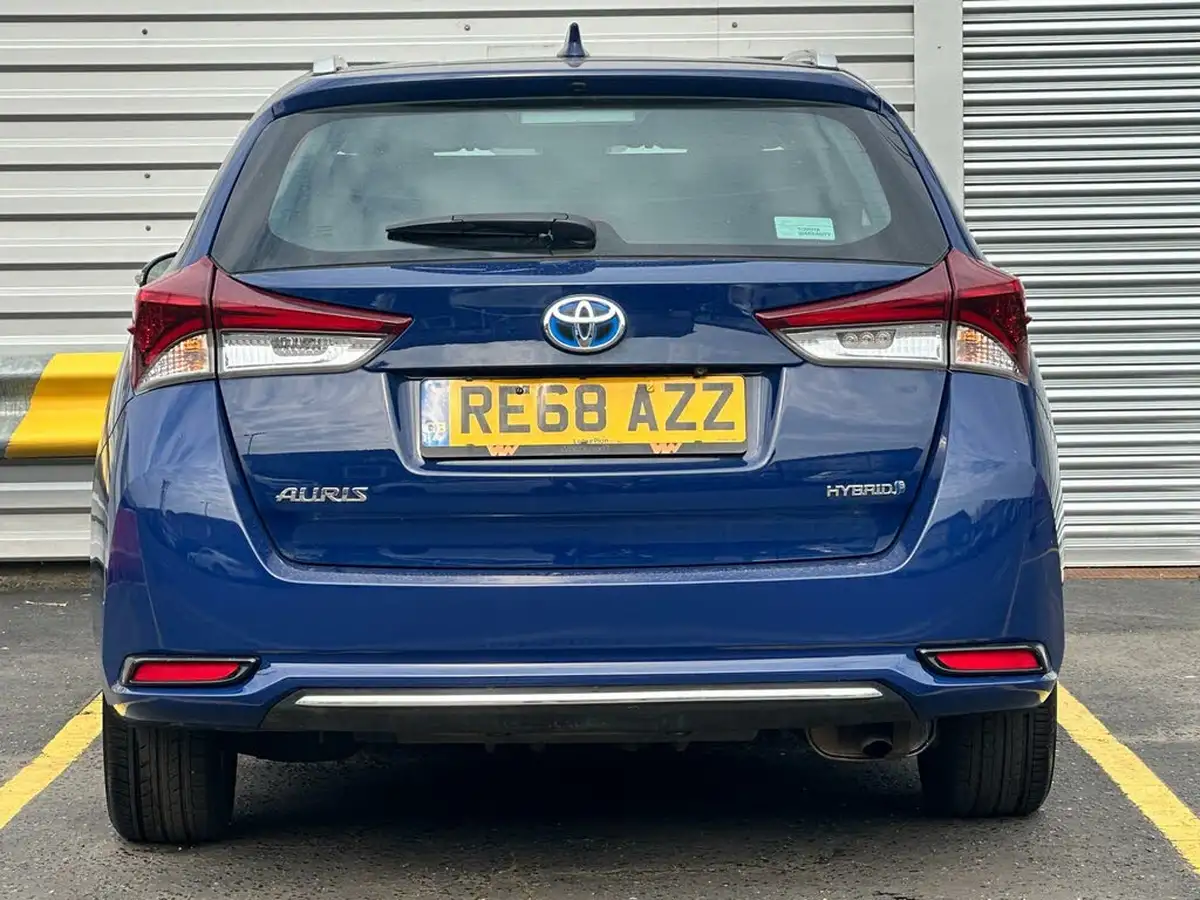 2018-toyota-auris-18-vvt-i-hsd-icon-tech-estate-big-5