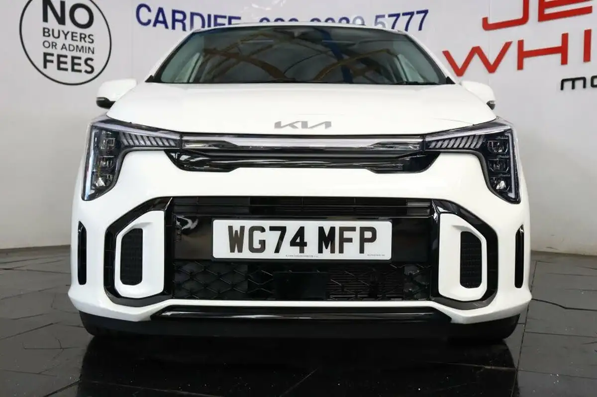 2024-kia-picanto-12-gt-line-s-big-10