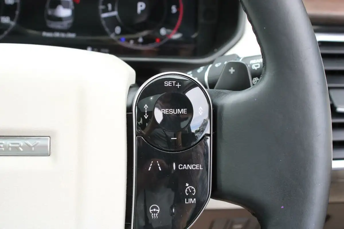 2019-land-rover-discovery-20-sd4-hse-big-33