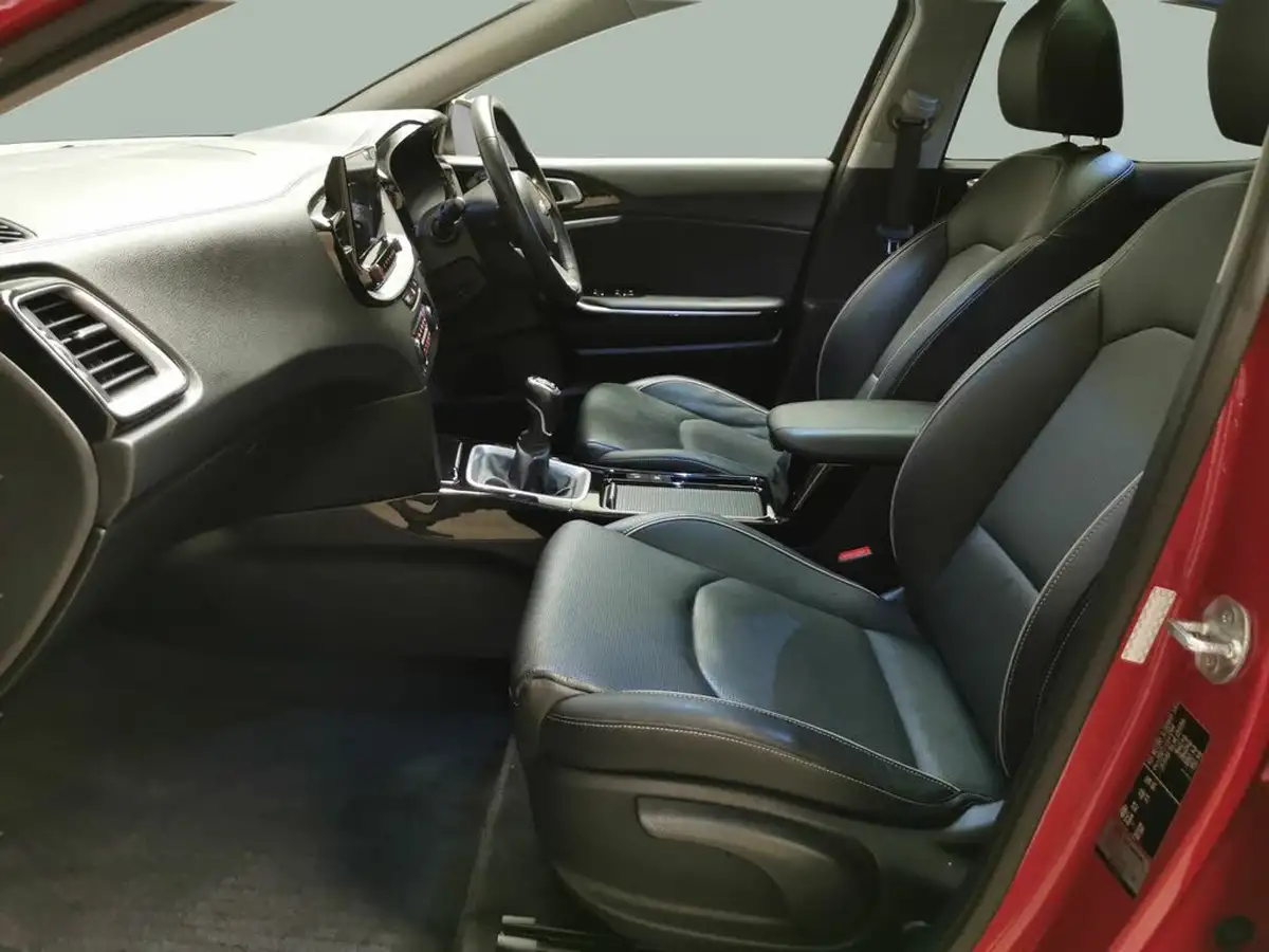 2021-kia-xceed-15-t-gdi-4-big-2