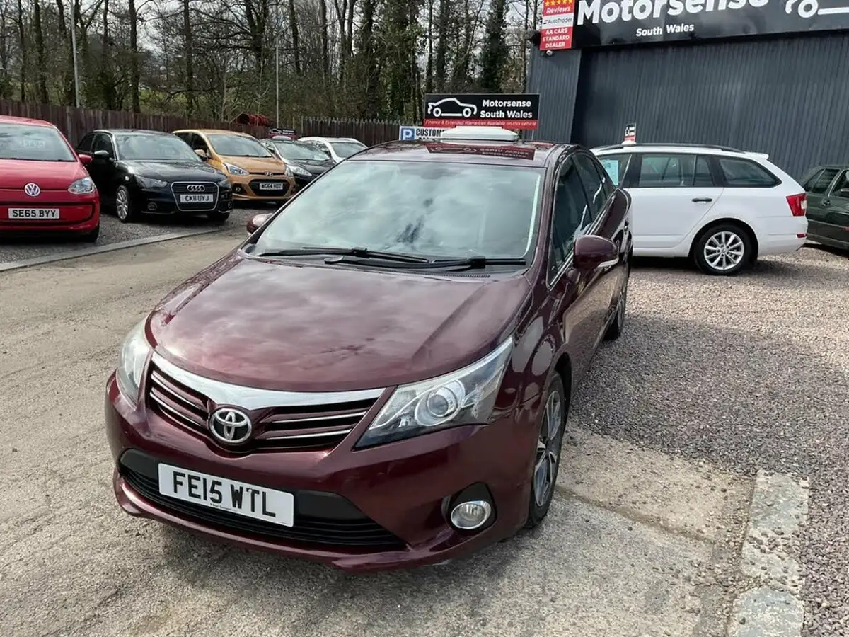 2015-toyota-avensis-20td-icon-business-edition-saloon-4d-big-39