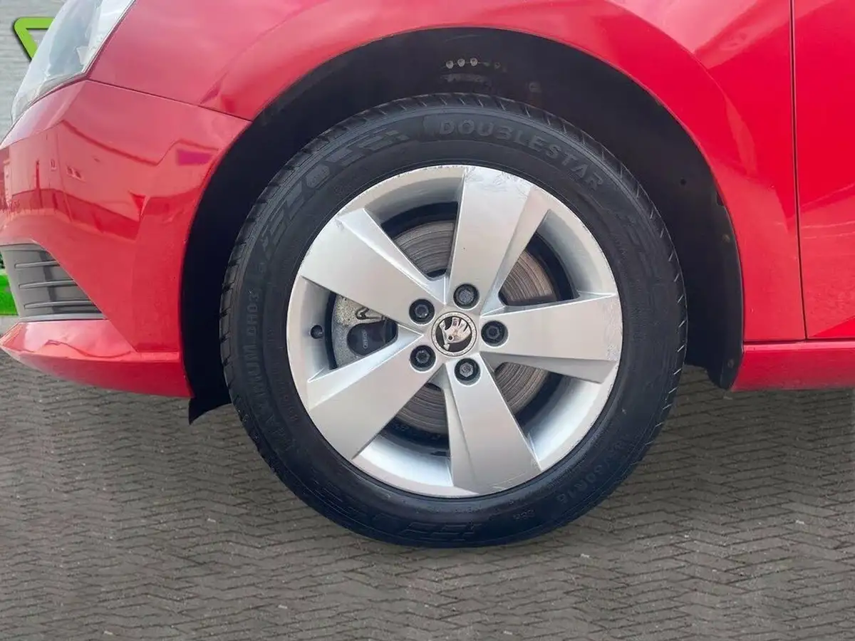 2015-skoda-fabia-12-se-111ps-ss-estate-1197cc-big-12
