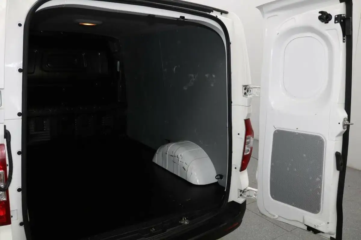 2021-maxus-e-deliver-3-e-l1h1-35kwh-big-16