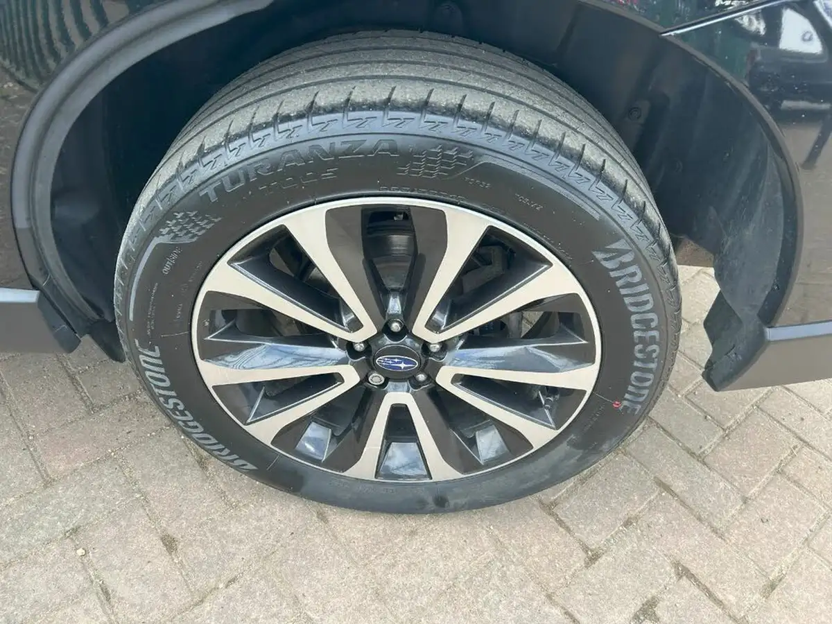 2016-subaru-forester-big-9