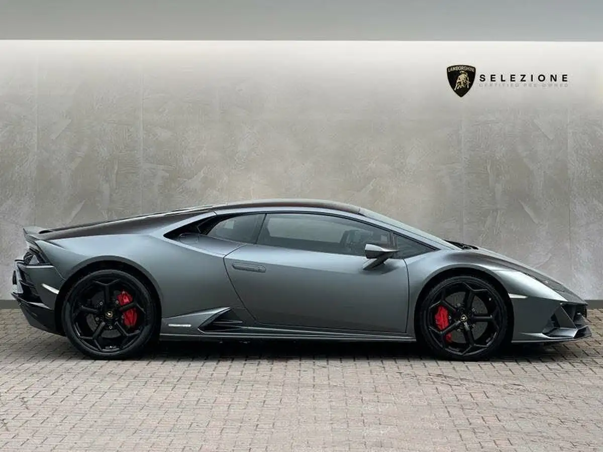 2019-lamborghini-huracan-52-evo-coupe-big-1