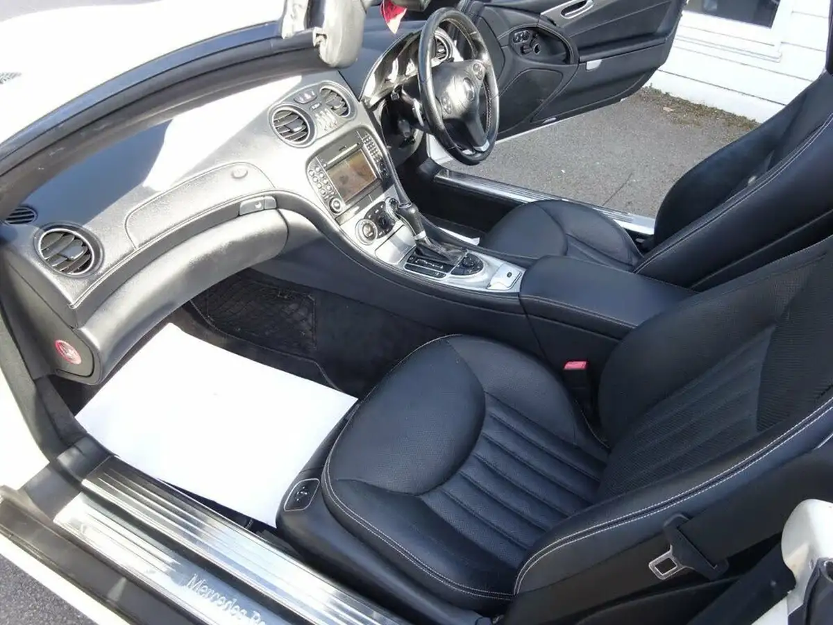 2010-mercedes-benz-sl-class-30-sl300-big-22